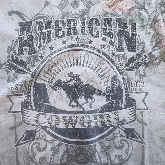 American Cowgirl Floral Graphic Tee - White and Pink Size M - Picture 4 of 11